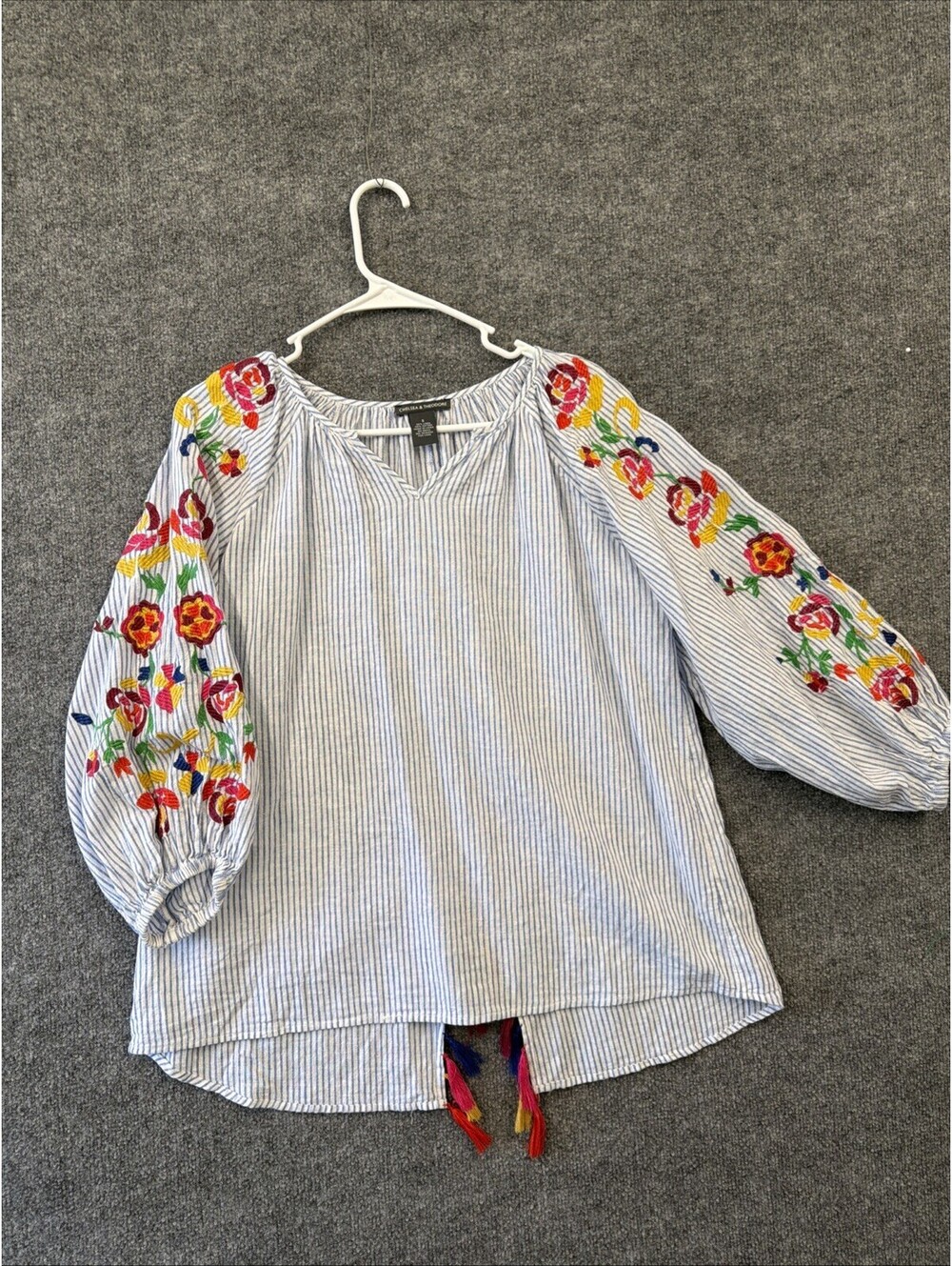 Chelsea & Theodore Blue Chambray Stripe Embroidered Shirt  Blouse Women’s Small